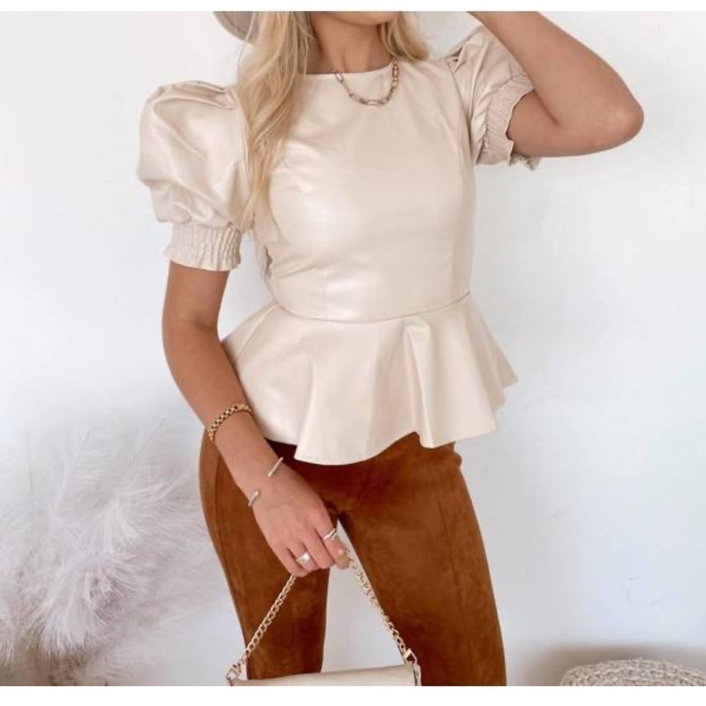 Women’s Flying Tomato cream faux leather top with puff sleeves